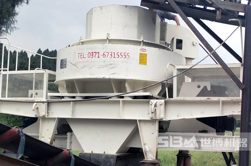 石頭制砂機(jī)現(xiàn)場(chǎng)圖