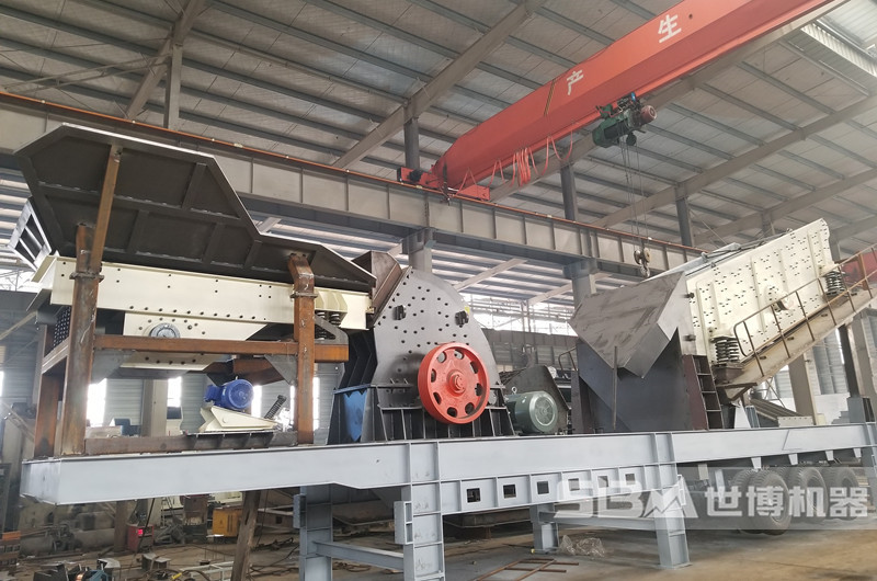 移動(dòng)矸石粉碎機(jī)，重錘式移動(dòng)破碎機(jī)