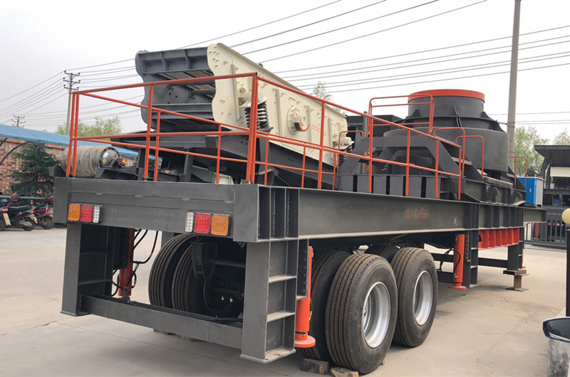 車(chē)載式建筑垃圾制砂機(jī)占地小，移動(dòng)方便