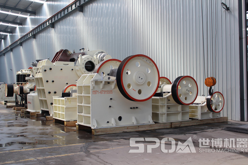 鄂破式破碎機(jī)，粗碎顎式破碎機(jī)