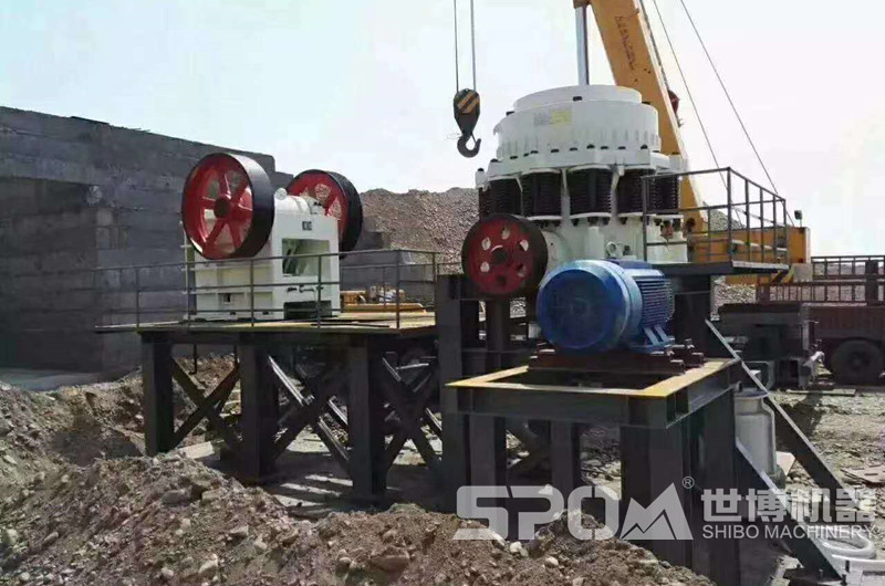 碎石場現(xiàn)場，顎破和圓錐破