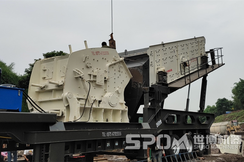 反擊破移動破碎機