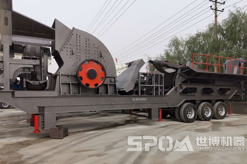 移動(dòng)重錘破碎機(jī)，重錘破在移動(dòng)車(chē)上使用