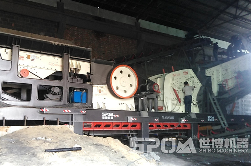 多機組合移動石料破碎機