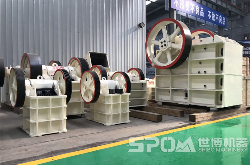 顎式石子破碎機，石子廠粗碎破碎機設(shè)備