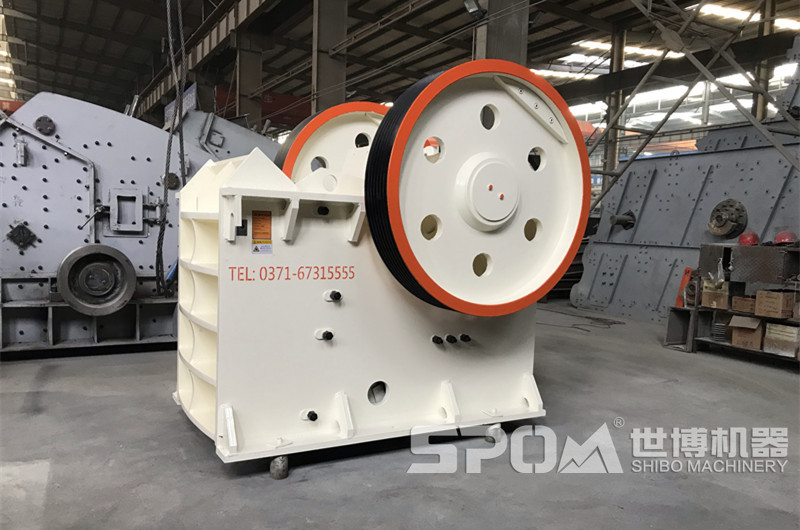 廢舊水泥塊破碎機，顎式破碎機