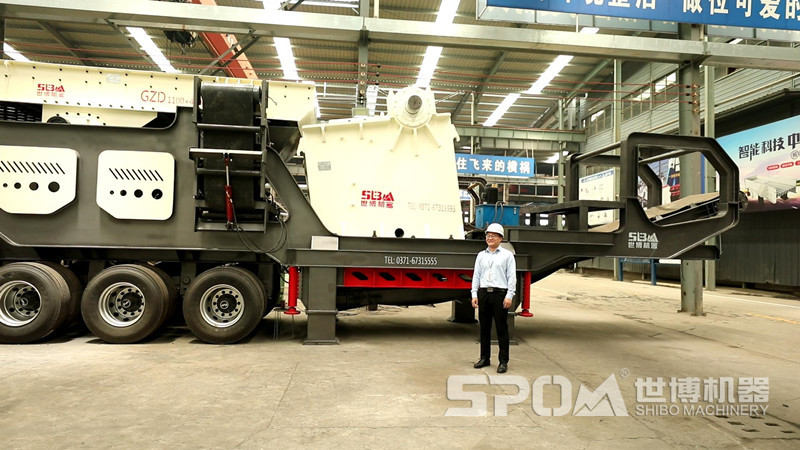 大型移動(dòng)碎石機(jī)，車間實(shí)拍