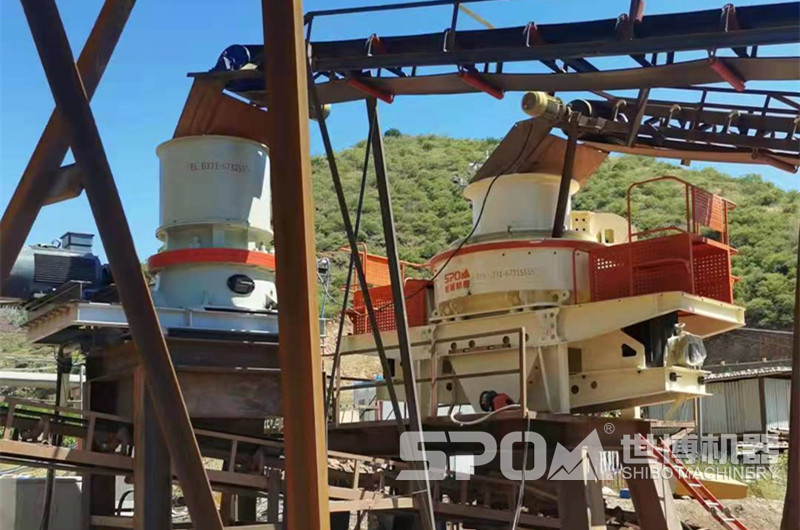 機(jī)制砂加工現(xiàn)場圖