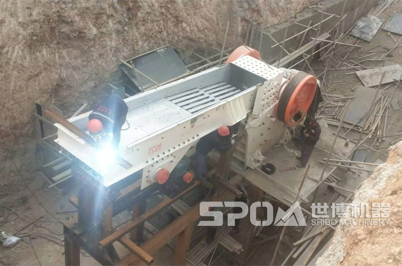 石場喂料機(jī)安裝中